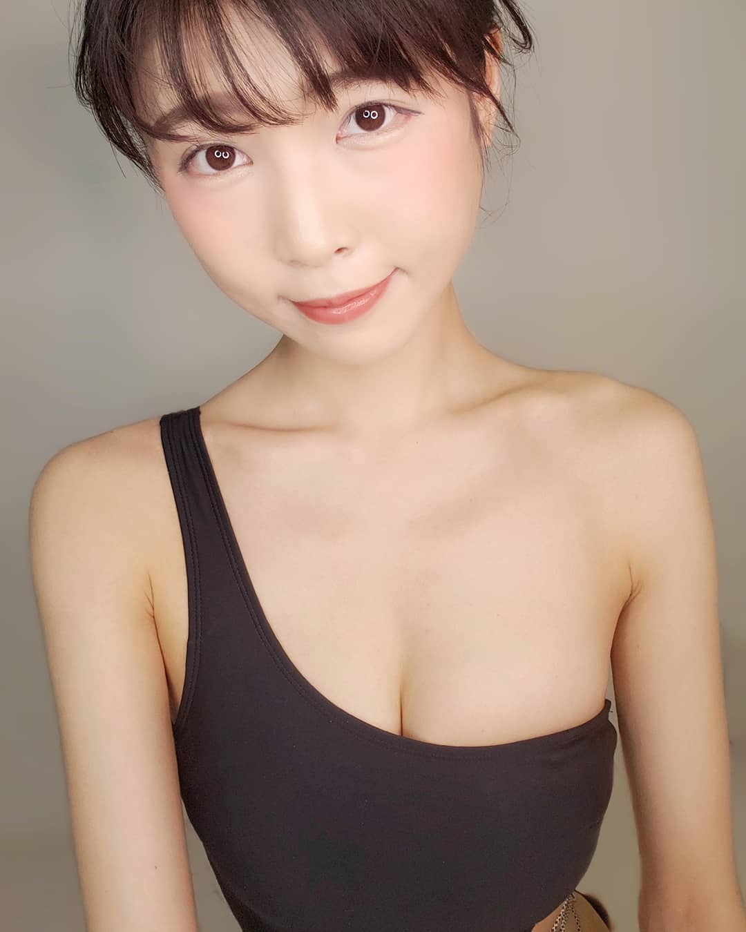 Kaede Minami Black Sexy Bikini