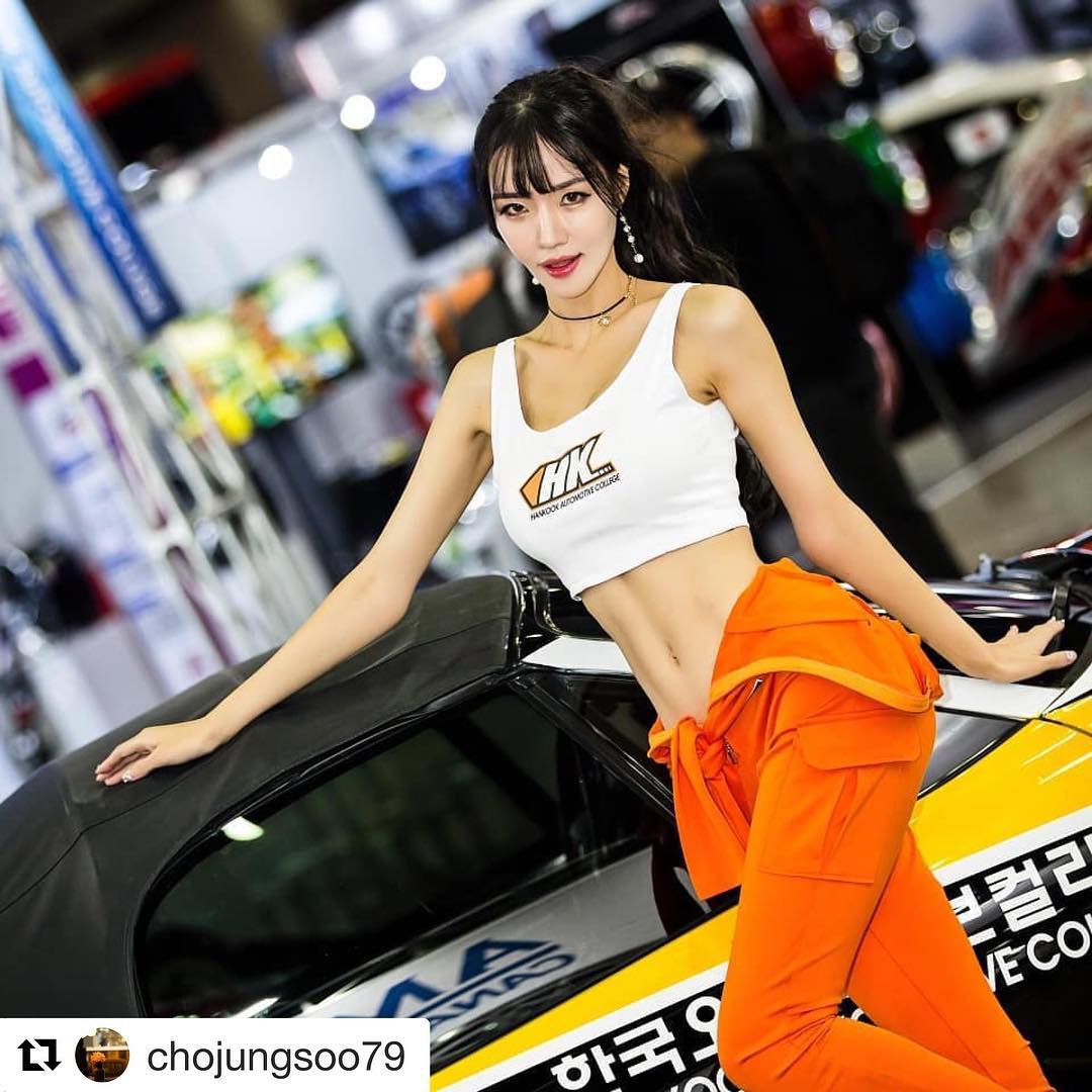 min hanna hanna91914 sexy korean booth babe in orange