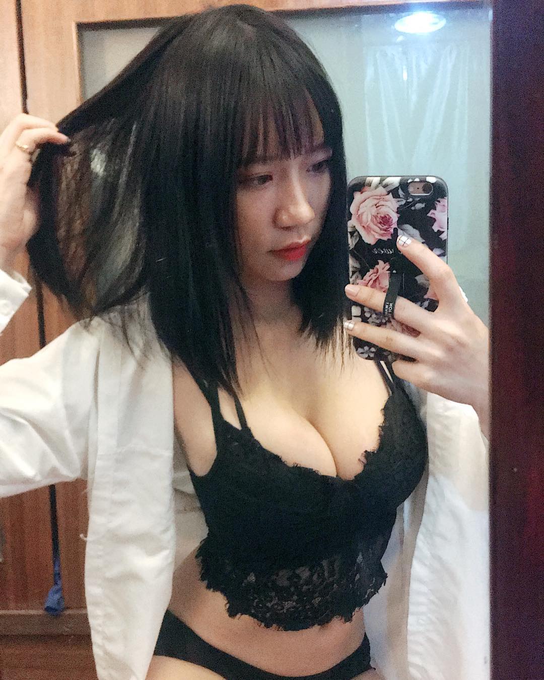 han48ox 芷涵 yu han sexy taiwanese girl corset bra selfie breasts tits panties bra